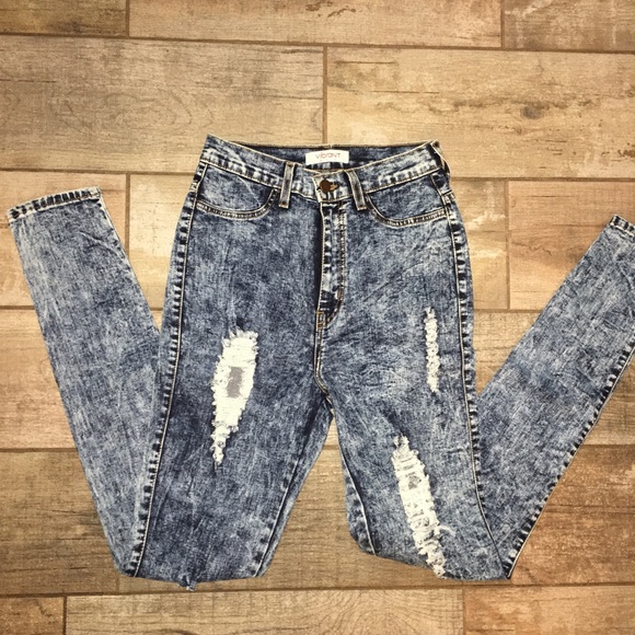 Denim - Acid washed Distressed ripped high waist mom jeans